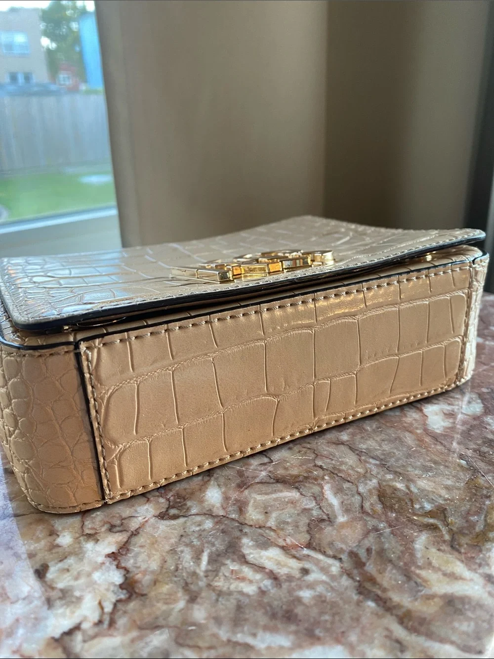 Micheal Kors Bag faux embossed Crocodile Print Gold Tone Handle Adjustable Strap